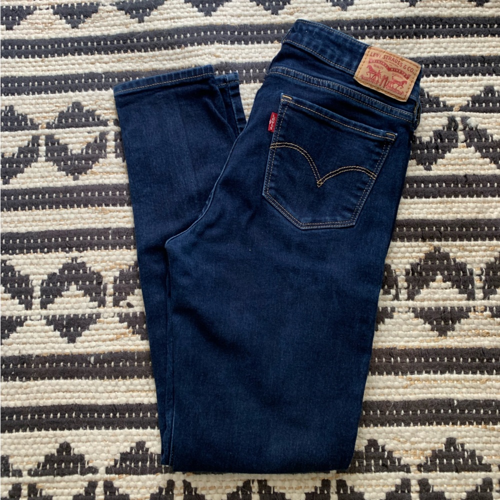 Skinny 711 Levi Jeans in Dark Blue